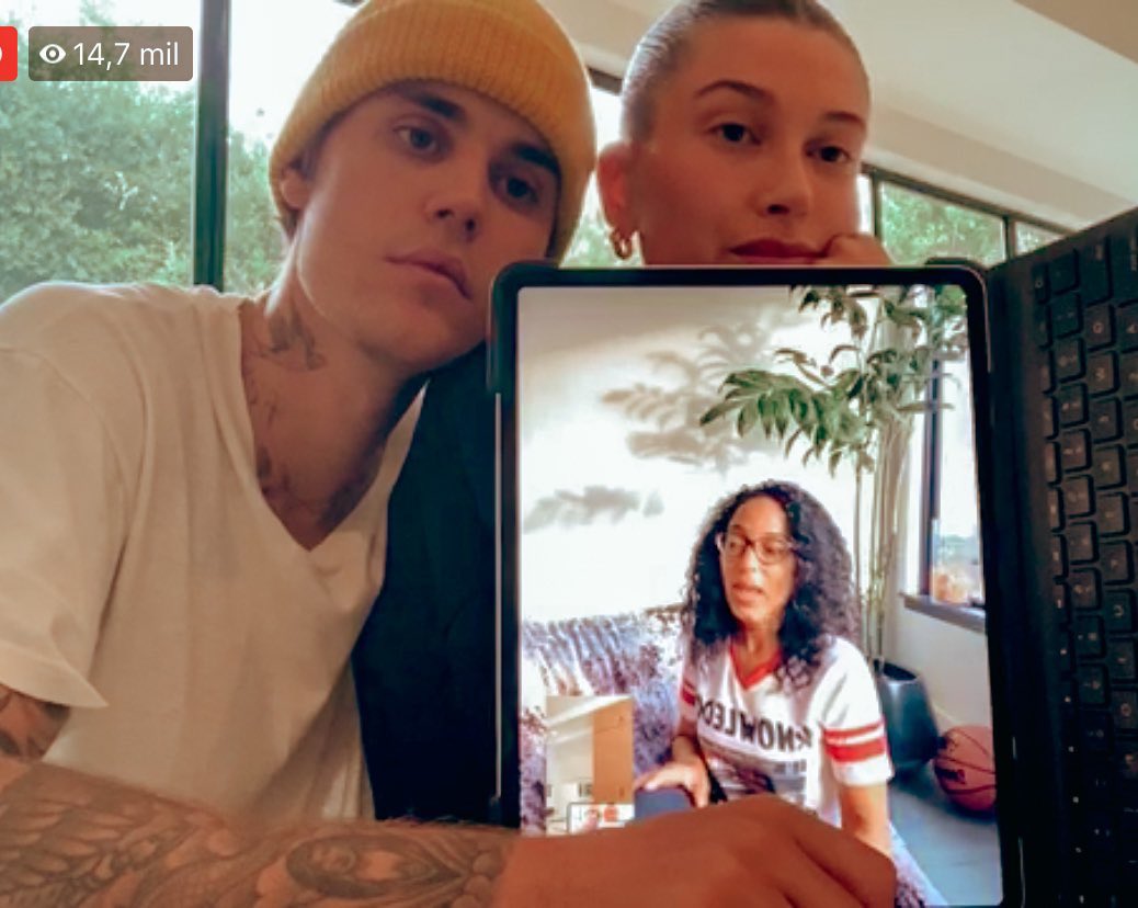 biebrupdates's tweet photo. Durante esse período, Bieber também abriu suas lives no Instagram para que ativistas negros pudessem falar diretamente com seu público.

Entre eles estavam LaTosha Brown e Cliff Albright, fundadores do Black Voters Matter, que participaram de uma transmissão para discutir racismo e participação política da população negra.

Não foi apenas uma publicação: Bieber utilizou uma plataforma com milhões de seguidores para ampliar a voz de pessoas diretamente envolvidas na luta contra o racismo.