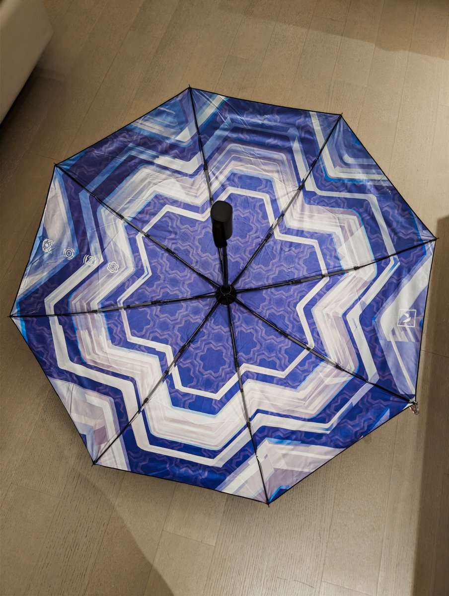 Yehty_'s tweet photo. I got the ISO umbrella ☔ https://t.co/HBvTl1TG8Z