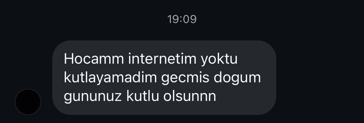 tugggba1907's tweet photo. Ücretli öğretmenlik yaptığım okulda dersine bile girmediğim karşılaşınca sohbet ettiğim bir öğrenciden gelen mesajla mutlu oldum ben bu gün. Okuldan ayrılalı 3 yıl oldu ama doğum günümü unutmamış 🥹 işte bu yüzden kalbimin en büyük zaafı mesleğim,çocuklarla kurduğum gönül bağı💞 https://t.co/keUDYcUn2O