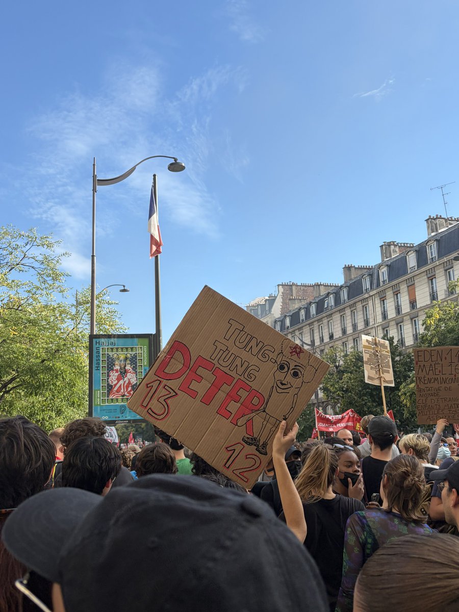 4matera5u's tweet photo. La génération miracle https://t.co/WbW5CqnmMW