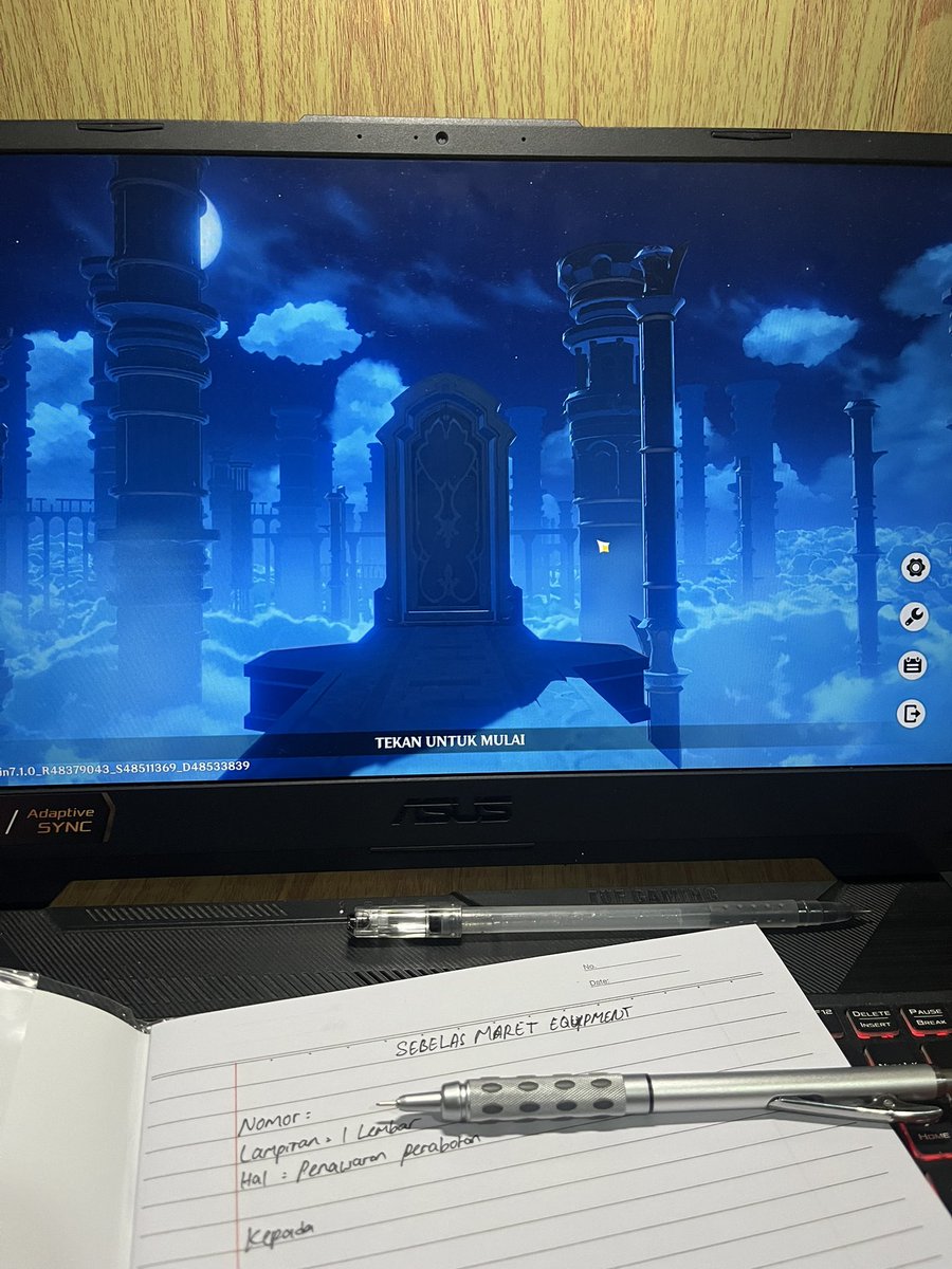 _archangle's tweet photo. aku kan mau latihan bikin surat kn yh masa tbtb laptopnya loginin genshin sendiri😥😥, aduh serem bgt kayanya kamarku ad penunggunya deh😱😱😱😭😭😭😭😭 https://t.co/DKk1u5XLRB