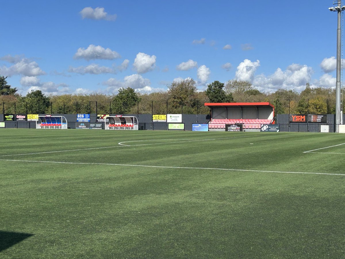 HicConsultancy's tweet photo. Lots of new boards going up at @Bowerspitseafc @BowersPitseaU23 @bowersladiesfc @EssexCountyFA #lookinggood #newpartnerships https://t.co/2lKpJ4vuvH
