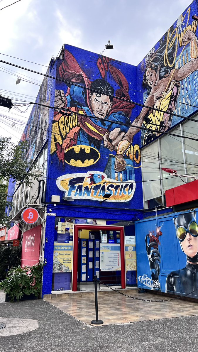 cryptoboxMX's tweet photo. En @FantasticoComic puedes adquirir, enviar y recibir #bitcoin 🙌🏻😎
Aquí instalamos el primer cajero bitcoin en México 🧡🇲🇽⚡️Llevamos desde 2014 operando 👏🏻

#btc #bitcoinmexico #mexico #cdmx #bitcoinnews #exchange #bitcoinenespañol #comic #btm #cajero https://t.co/n4WPO7bAXe