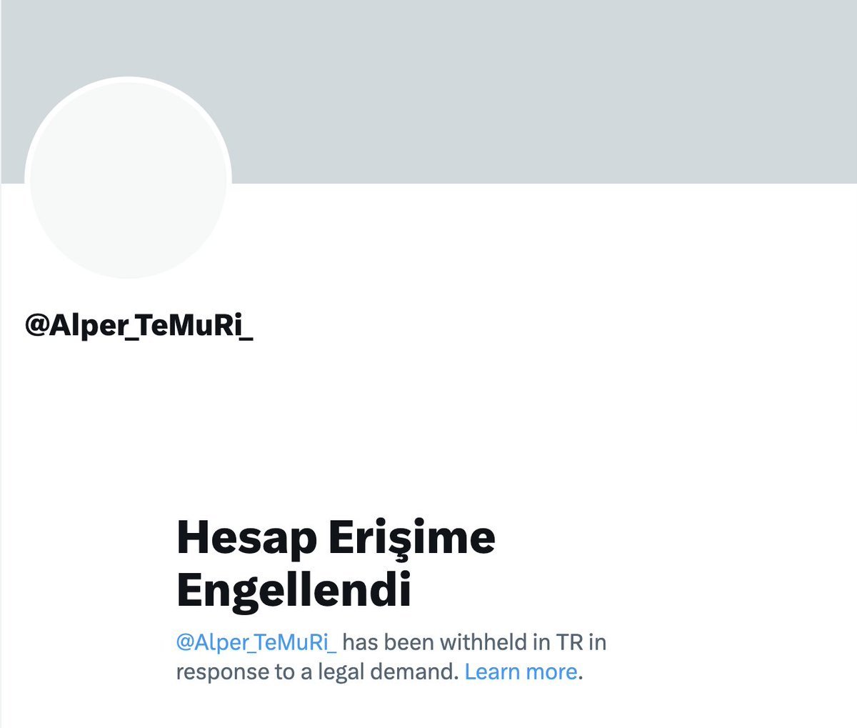_tevhidgundemi's tweet photo. NATO Zirvesi’yle başlayan erişim engeli furyası, fon kriziyle ilgili paylaşımların ardından devam ediyor 

🔻Sermaye piyasalarındaki fon tasfiyeleri ve manipülasyon soruşturmalarının ardından, fon krizine ilişkin paylaşımlar yapan yüzlerce X hesabı Türkiye’den erişime engellendi. Aralarında iktidara yakın çok sayıda gazetecinin de bulunduğu hesapların erişime engellenmesi tepki çekti.  

🔻 Fon krizine ilişkin “Adları geçince hesaplar kapatılıyormuş” diyerek fon soruşturmasında adı geçen AK Parti’li isimleri paylaşan Alper Temurî’nin X hesabına da erişim engeli getirildi.