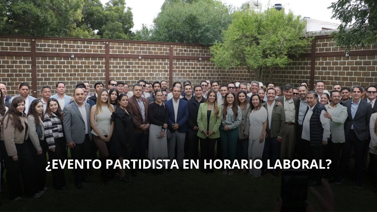 Somos_SLP's tweet photo. Funcionarios estatales y municipales, en horario laboral, metidos en un evento del Verde acompañando a Ruth González.

La gente está harta de verlos más ocupados en 2027 que en resolver los problemas de San Luis Potosí.

Pónganse a trabajar. Para eso les pagamos. https://t.co/beJFBCaGOx