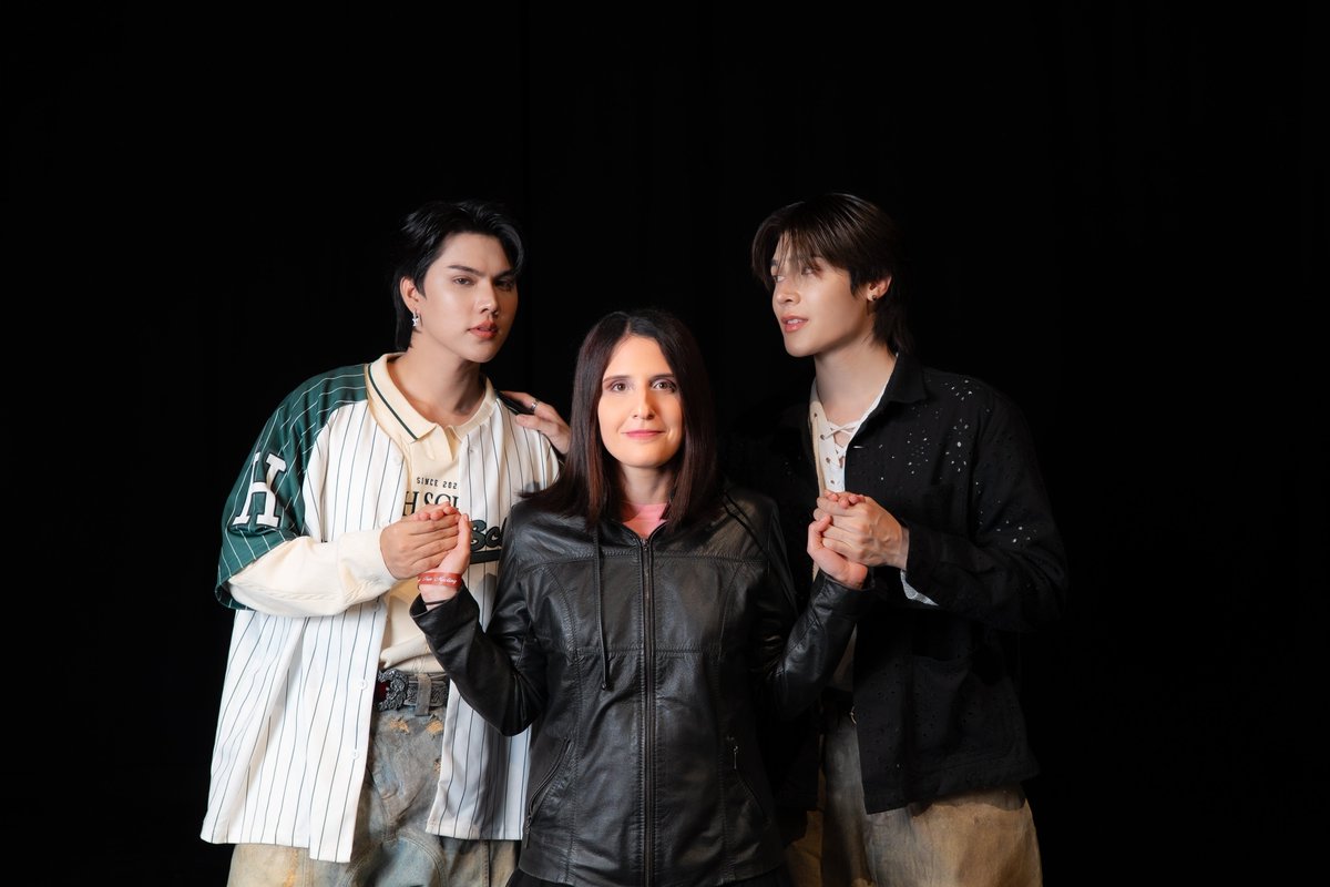 naylea1893's tweet photo. Memories of a wonderful weekend with my babies 🥰
Thank you again to @PanoSpotlight for making it possible 🫶
@fort_fts @peatwasu
#FPFMBerlin #FPFMMilan https://t.co/DDg4qPN2bQ