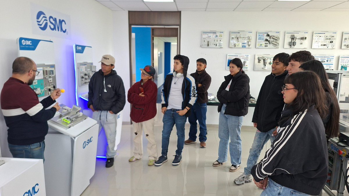 UNIAGRARIA's tweet photo. ⚙️🤖Estudiantes de Ingeniería Mecatrónica de UNIAGRARIA fortalecieron su formación en automatización industrial durante una visita técnico-académica a SMC Corporation. https://t.co/JNrZjDp5Tz