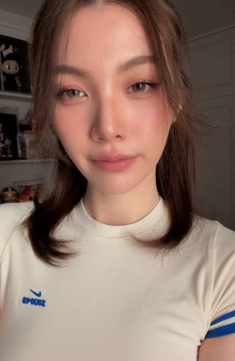 KMayaKwangbae's tweet photo. สวยมาก อยากจีบ แต่ขอพี่กินลูกชิ้นก่อนได้ไหมคับ
เฮียหิว https://t.co/QQzIlfO0os