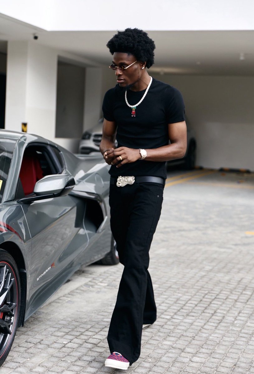 SamsonOjimaojo's tweet photo. Greatness

 Bros is so Grateful,Blessed and kindhearted thanks 🙏 for all you do man. @kvng_capable https://t.co/nnw7HhqagD