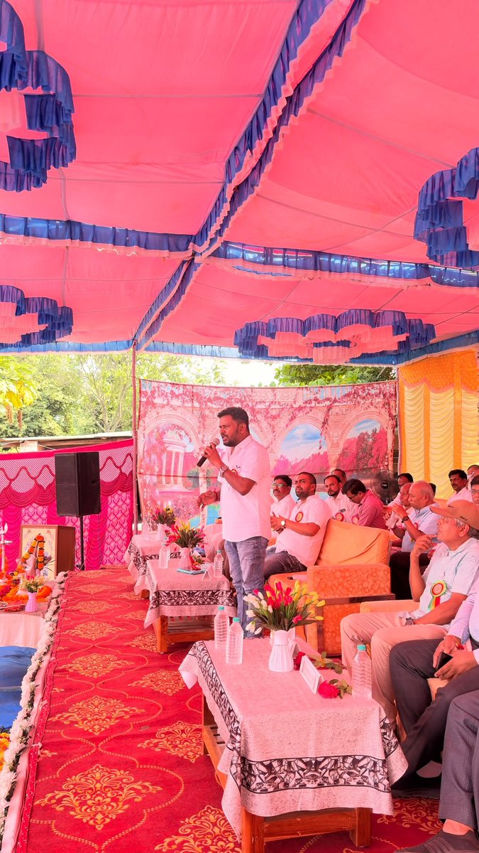 AnantPatel1Mla's tweet photo. 🔬 બાળ વૈજ્ઞાનિક પ્રદર્શન 🔬
📍 સ્થળ: ભીનાર, વાંસદા
બાળ વૈજ્ઞાનિકોની પ્રતિભા, સર્જનાત્મકતા અને વૈજ્ઞાનિક વિચારશક્તિને પ્રોત્સાહન આપતું બાળ વૈજ્ઞાનિક પ્રદર્શન.
#ScienceForSociety #Bhinar
#vansda #ChildScientists
#Anantpatel1Mla https://t.co/8deZyHROLt
