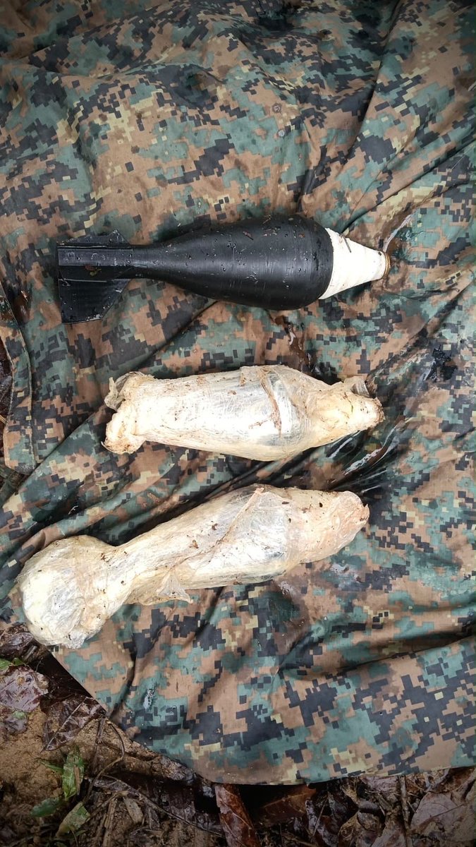 Ejercito_Div6's tweet photo. #ContundeciaOperacional Capturada alias ‘La Morocha’, presunta cabecilla seudopolítica de la Estructura Rodrigo Cadete.
En una operación conjunta y coordinada, el Ejército Nacional, la Fuerza Aérea Colombiana y la Policía Nacional capturaron en Cartagena del Chairá, Caquetá, a esta mujer, quien sería señalada de participar en acciones de extorsión, homicidio, secuestro y reclutamiento de menores.
Durante la operación fueron capturadas otras dos personas y se incautaron 3 armas de fuego y 4 celulares.
Este resultado afecta las capacidades de mando, control y financiación de esta estructura criminal, y contribuye a proteger a las comunidades del Caquetá. 🇨🇴