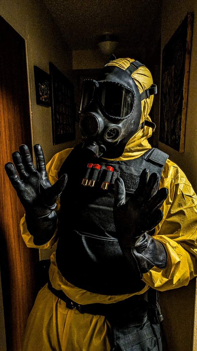 HazeWritesStuff's tweet photo. When you get called for the dirty jobs that bleach won't fix.

Or into the Backrooms. https://t.co/y3BfEE7zas
