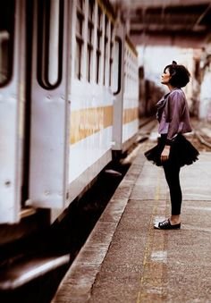 Atardecer_90's tweet photo. "Todos, alguna vez, fuimos 
      amores pasajeros de trenes 
             que no iban a ningún lado."

              - Joaquín Sabina. https://t.co/VMuolJVsuS
