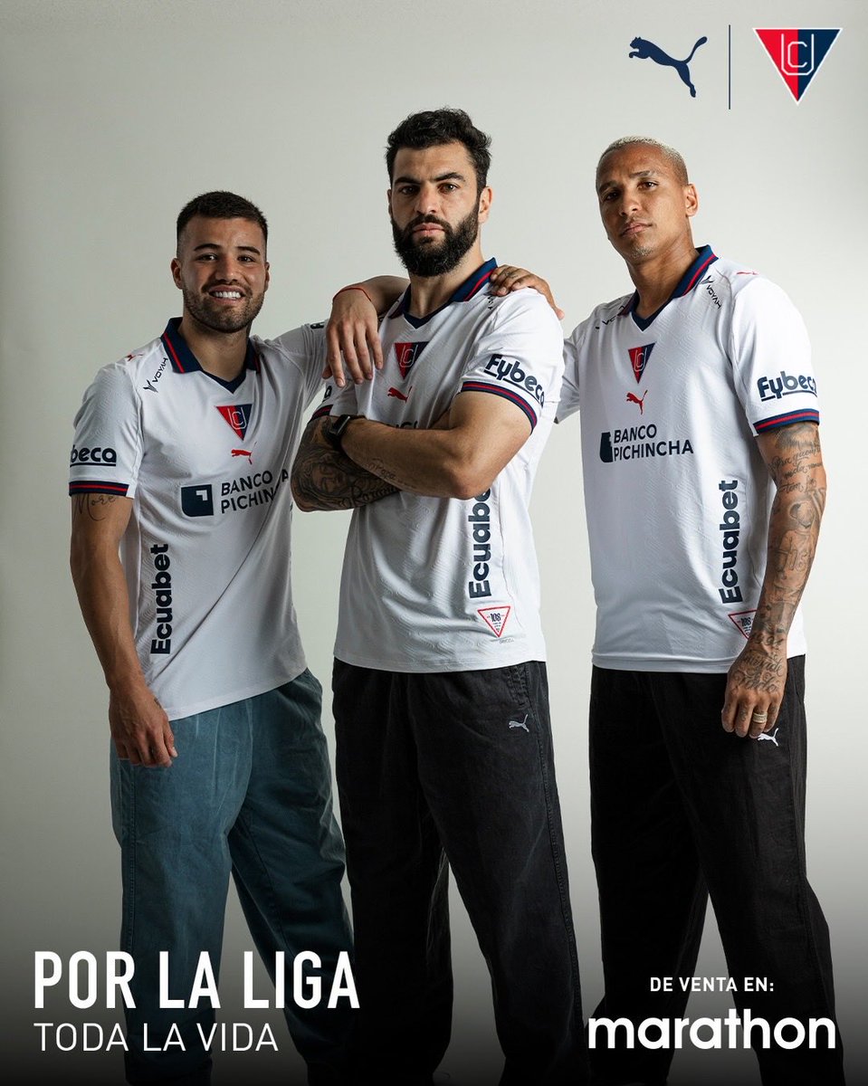 Diegohbk1's tweet photo. Aura pura !! Si puede tener menos auspicios pero de ahí el diseño clásico y retro le da ese toque !! Bien liga y ahora tarjetazo https://t.co/tm96kkXiFo