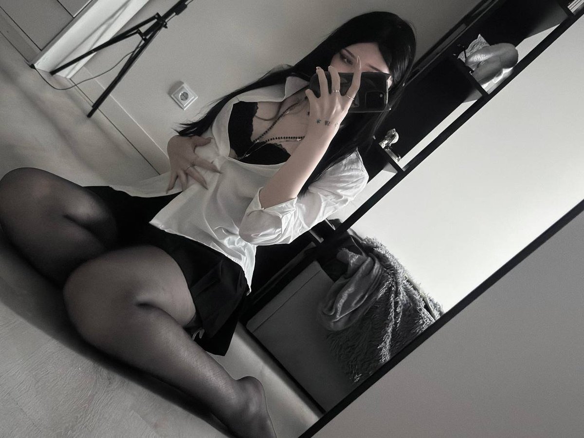 sofiyakuro tweet picture