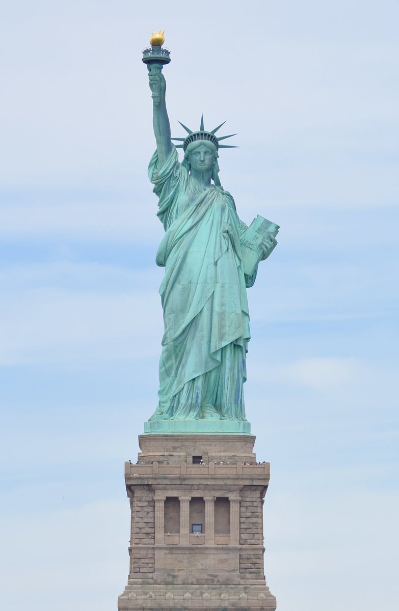 MeidasTouch's tweet photo. NEWS: New York City just recorded the fewest shootings, shooting victims, and murders in recorded history through the first nine months of the year.

Major crime is down 6.6% citywide, the largest year-to-date drop in 17 years, with declines in all five boroughs.

Shootings are down 11.6%. Shooting victims are down 14.4%. Murders are down 19.8%.

Mayor Mamdani credited both the NYPD and the city’s violence interrupters and crisis management teams as NYC expands its prevention-focused public safety approach.