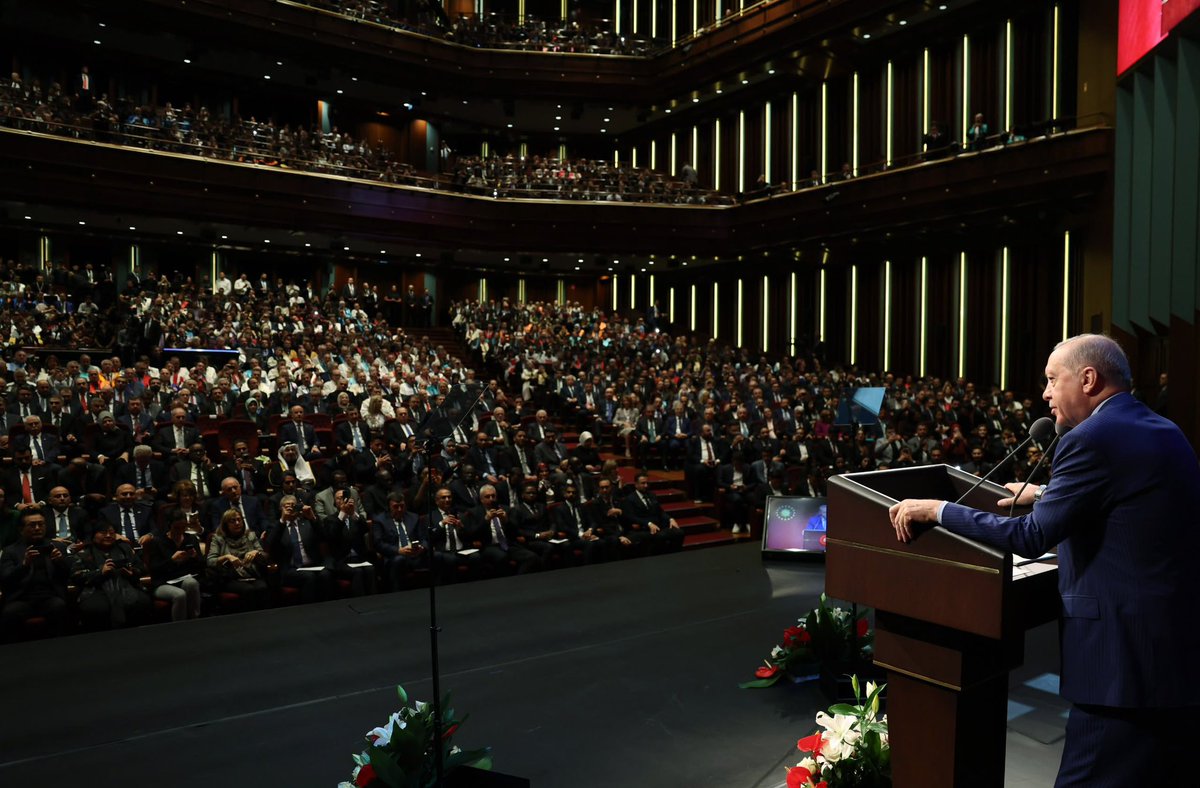 HulyaTerzioglu1's tweet photo. Genel Başkanımız ve Cumhurbaşkanımız Sayın @RTErdogan’ın teşrifleriyle gerçekleştirilen 2026-2027 Yükseköğretim Akademik Yılı Açılış Töreni’nde yükseköğretim camiamızla bir araya geldik.

Yeni akademik yılın üniversitelerimiz, akademisyenlerimiz ve öğrencilerimiz için hayırlı olmasını diliyor; tüm öğrencilerimize başarılarla dolu bir yıl temenni ediyorum.