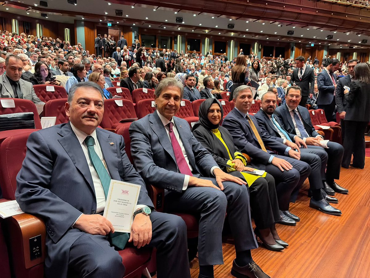 HulyaTerzioglu1's tweet photo. Genel Başkanımız ve Cumhurbaşkanımız Sayın @RTErdogan’ın teşrifleriyle gerçekleştirilen 2026-2027 Yükseköğretim Akademik Yılı Açılış Töreni’nde yükseköğretim camiamızla bir araya geldik.

Yeni akademik yılın üniversitelerimiz, akademisyenlerimiz ve öğrencilerimiz için hayırlı olmasını diliyor; tüm öğrencilerimize başarılarla dolu bir yıl temenni ediyorum.