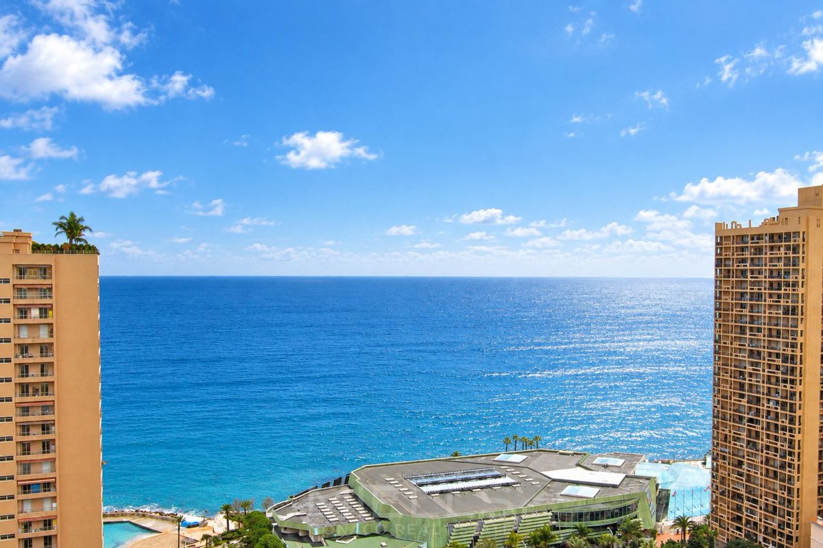 propgoluxury's tweet photo. FOR SALE - Monaco dlvr.it/TVpHJ7 #MonacoRealEstate #LuxuryLiving #ForSale #MonacoApartment #SeaView https://t.co/nuB0yqMlRF