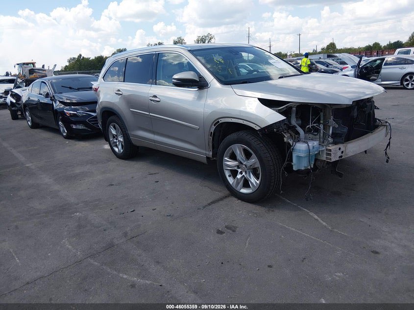 dnatechbro's tweet photo. We went for this option because he plan to face-life the car when she gets here 

- Car is clean 
- Millage is decent 
- And accident is minor 

If you want something like this or any other car, we’d assist you with the entire importation process from USA to Nigeria 

WhatsApp 0704-362-6024