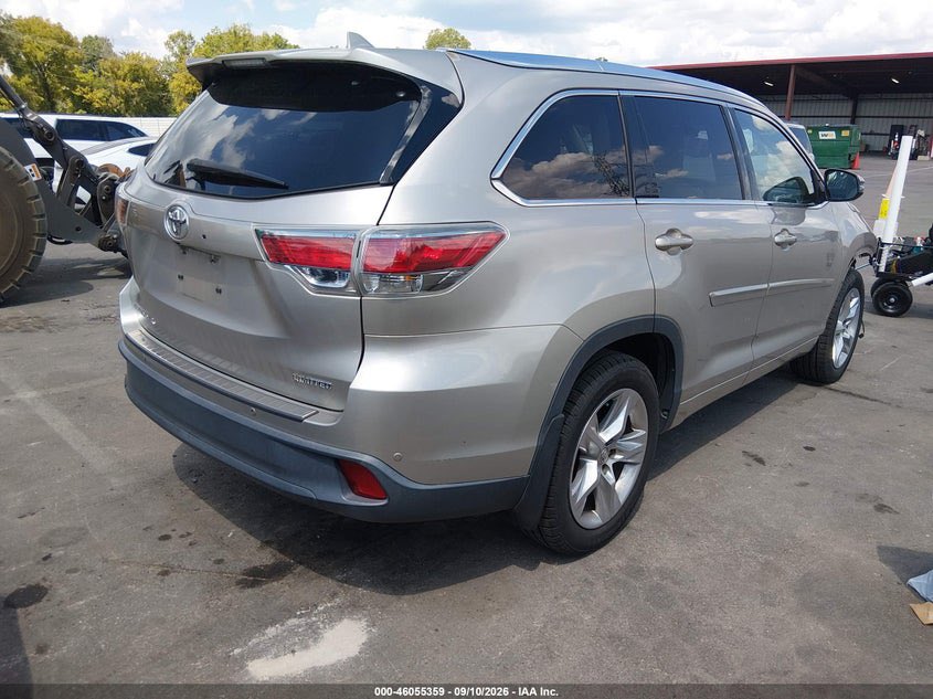 dnatechbro's tweet photo. We went for this option because he plan to face-life the car when she gets here 

- Car is clean 
- Millage is decent 
- And accident is minor 

If you want something like this or any other car, we’d assist you with the entire importation process from USA to Nigeria 

WhatsApp 0704-362-6024