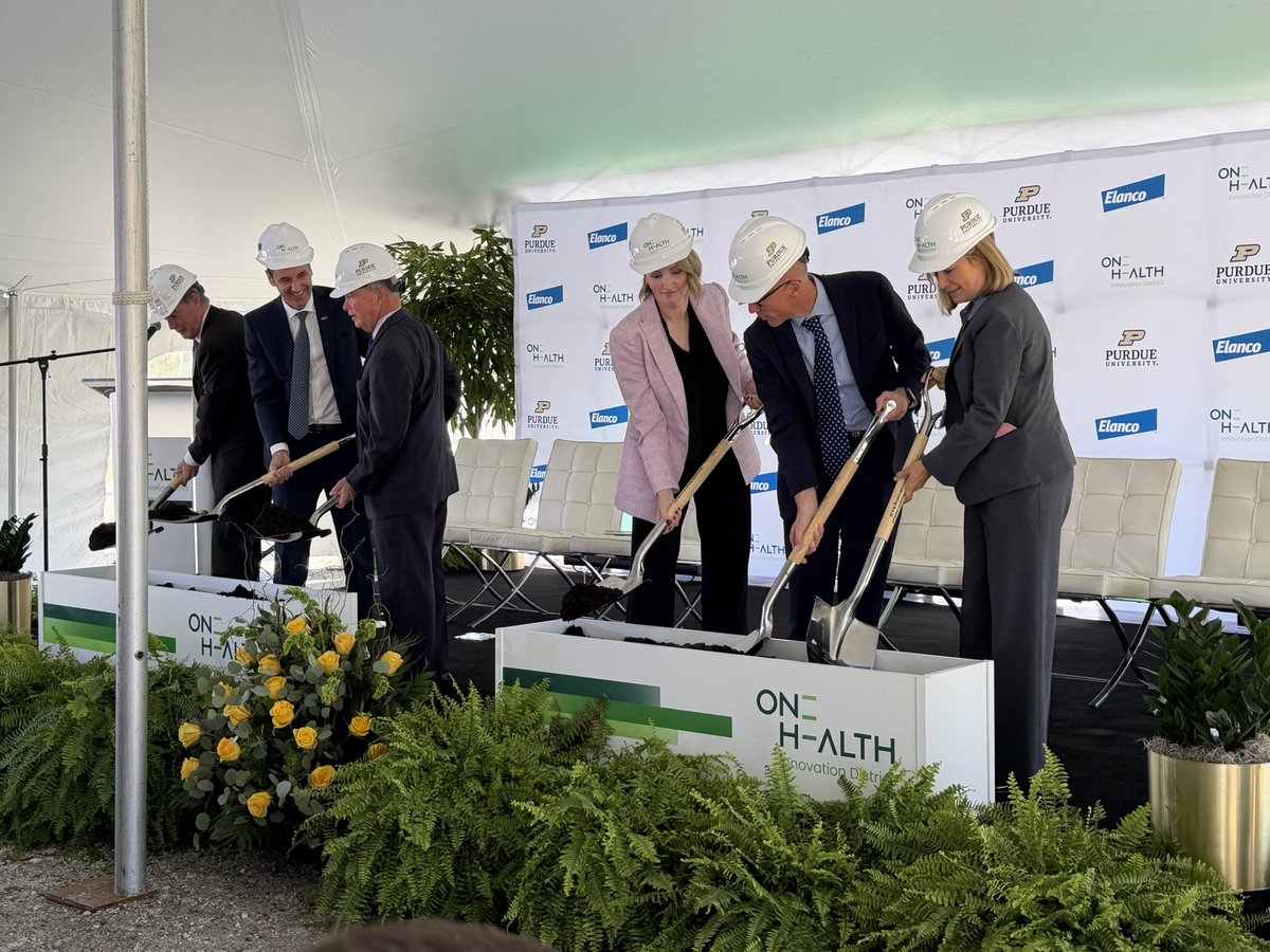 BRNAgNews_Erin's tweet photo. Such a great morning spent in downtown Indianapolis @Elanco @PurdueAg @LifeAtPurdue at the new One Health Research Institute site!
Full story coming up later today @brownfield #agnews #OnTheGround https://t.co/AzkWF6YXj0