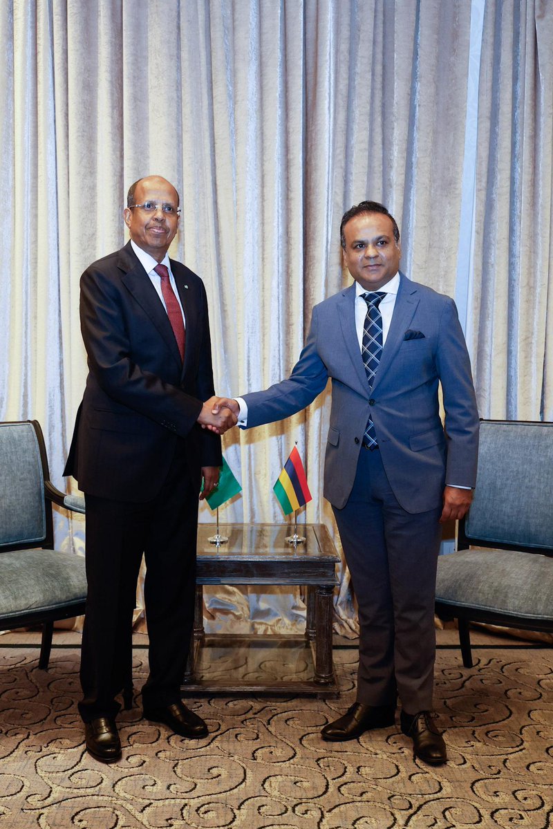 _AfricanUnion's tweet photo. H.E. Mahmoud Ali Youssouf, Chairperson of the African Union (AU) Commission, was this evening hosted by Hon. Dhananjay Ramful, Minister of Foreign Affairs, Regional Integration and International Trade of the Republic of #Mauritius.

Minister Ramful expressed appreciation to the Chairperson for his visit & for his support to Mauritius’ efforts to host the official launch of the African Credit Rating Agency.

They also  exchanged on strengthening regional cooperation, including in the area of maritime security.

The Chairperson @ymahmoudali commended Mauritius for its longstanding commitment to good governance, good-neighbourliness & regional cooperation, and welcomed the country’s ratification of the African Continental Free Trade Area (AfCFTA) Agreement.

He further expressed appreciation to the Government of Mauritius for its valuable contribution to the AU-led Ebola response.

The Chairperson is in St Louis, Mauritius, for the official launch of the African Credit Rating Agency tomorrow.

Read @ https://t.co/NzsNdwZNi6

@PMOMauritius
@Ramgoolam_Dr
@EDBMauritius