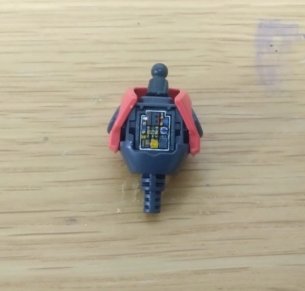 mizumiz59718038's tweet photo. #ダンボール戦機
ハイパーファンクションアキレスのコアパーツ塗り分け

結構楽しいし達成感もあるからオススメ https://t.co/avQPx4oEIV