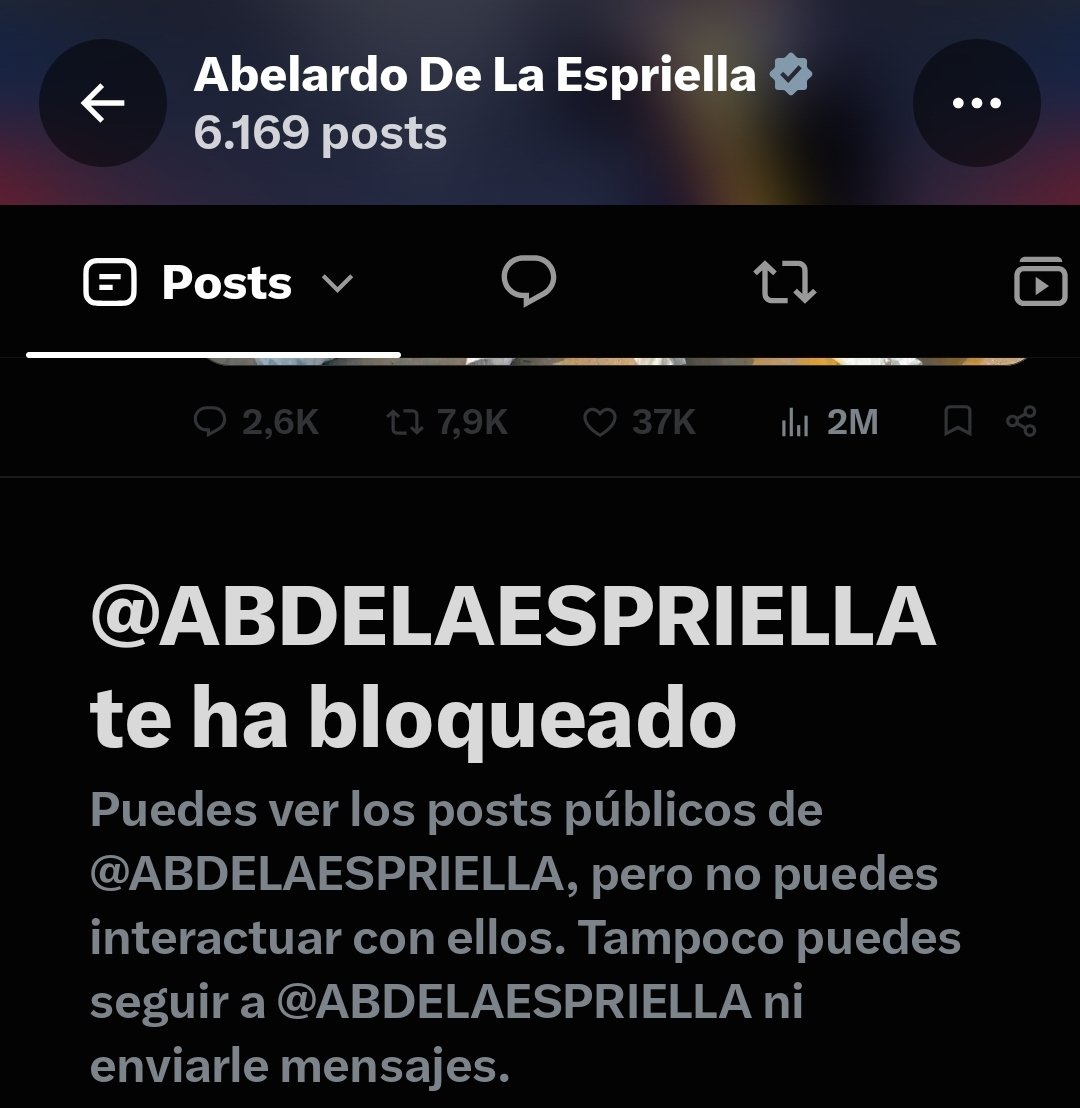 ThomasitaD's tweet photo. Su magestad, el todo poderoso y omnipotente, el autodenominado "Tigre", aquel que antes de salir en cuanto vídeo, se maquilla; el machote que anda con fierro al cinto y se le salen las baba cuando lleva su mano a la sien y grita "Firmes por la patria", me acaba de bloquear.
Hablemos de egos pequeñitos y masculinidades fregiles.