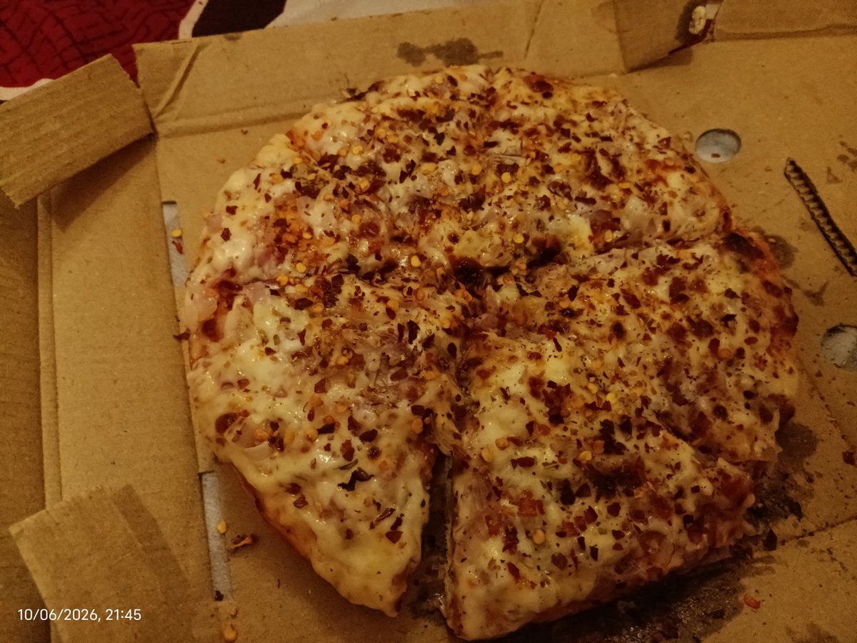 oreocrunnnch's tweet photo. Bad mood == good food https://t.co/HFKLpKs0hV