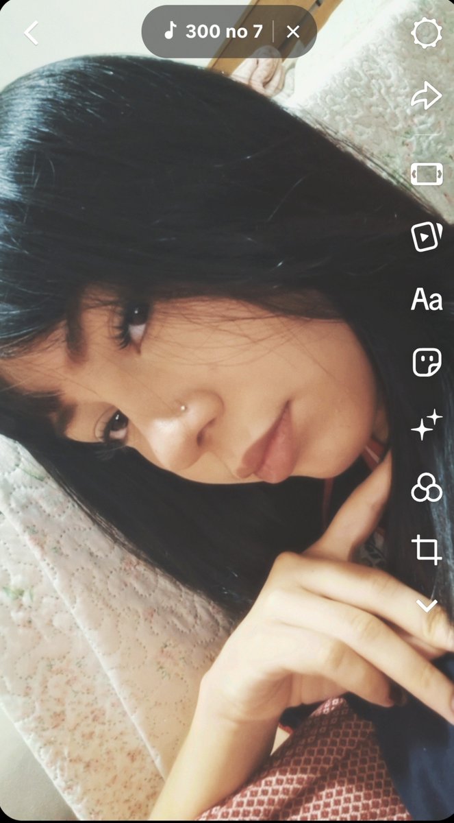 sometimeslya's tweet photo. aql amiga que muda a cor do cabelo toda semana https://t.co/avQRuGz3dt