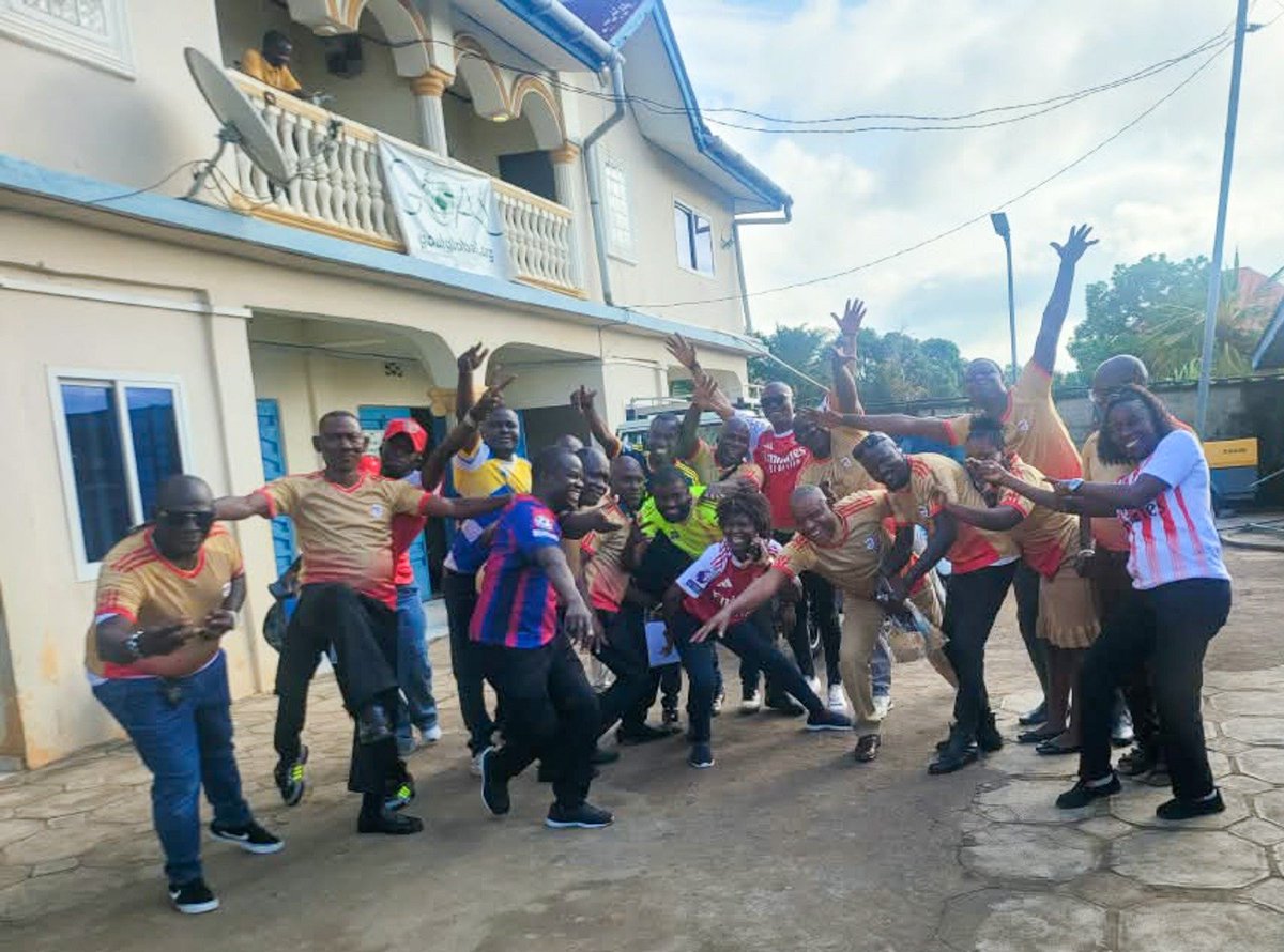 GOALSierraLeone's tweet photo. Supporting #GOALJerseyDay from Sierra Leone 💚

Proudly supported by Premier Sports.

Help support GOAL’s work with communities affected by crisis.@GOAL_Global @PremSportsTV &amp; https://t.co/odkdLbqHl5
