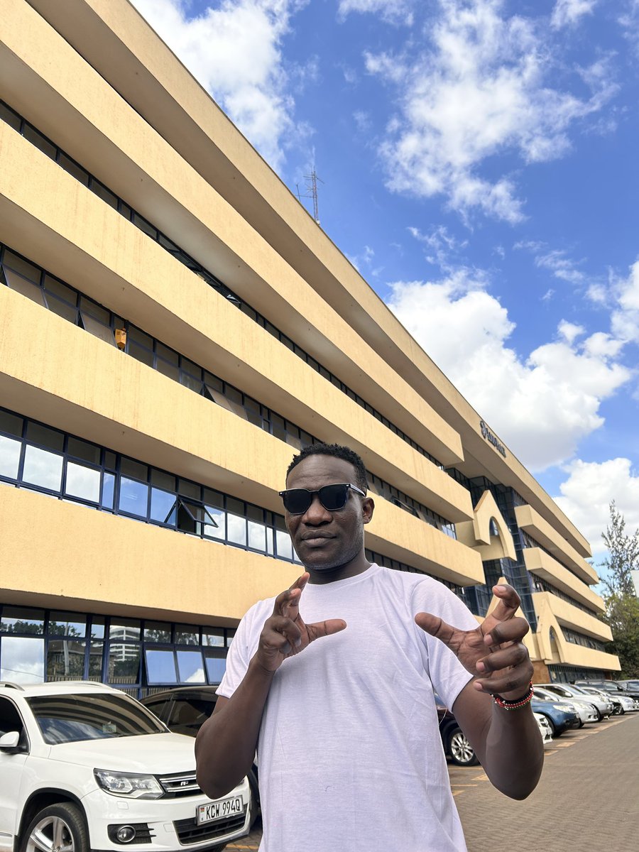 HomeboyzRadio's tweet photo. Tune in to Reggae Tuesdays with the one and only Omusani , Dj Demakufu๐ฏ๐ฒ๐ฅ๐ฅ
Ma fans wa reggae mko ON??
#MtaaniHBR #HomeboyzRadio #ReggaeTuesdays https://t.co/Py4KxLdjro