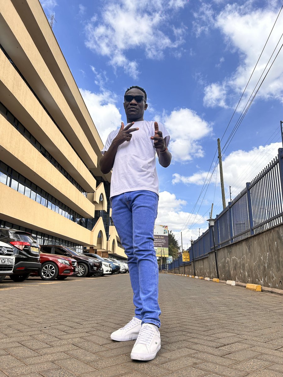 HomeboyzRadio's tweet photo. Tune in to Reggae Tuesdays with the one and only Omusani , Dj Demakufu๐ฏ๐ฒ๐ฅ๐ฅ
Ma fans wa reggae mko ON??
#MtaaniHBR #HomeboyzRadio #ReggaeTuesdays https://t.co/Py4KxLdjro