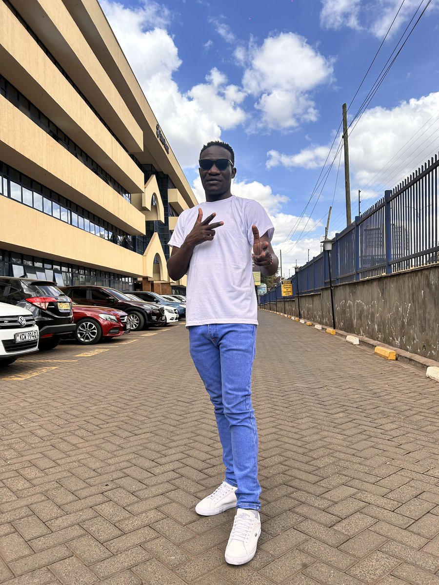 HomeboyzRadio's tweet photo. Tune in to Reggae Tuesdays with the one and only Omusani , Dj Demakufu๐ฏ๐ฒ๐ฅ๐ฅ
Ma fans wa reggae mko ON??
#MtaaniHBR #HomeboyzRadio #ReggaeTuesdays https://t.co/Py4KxLdjro
