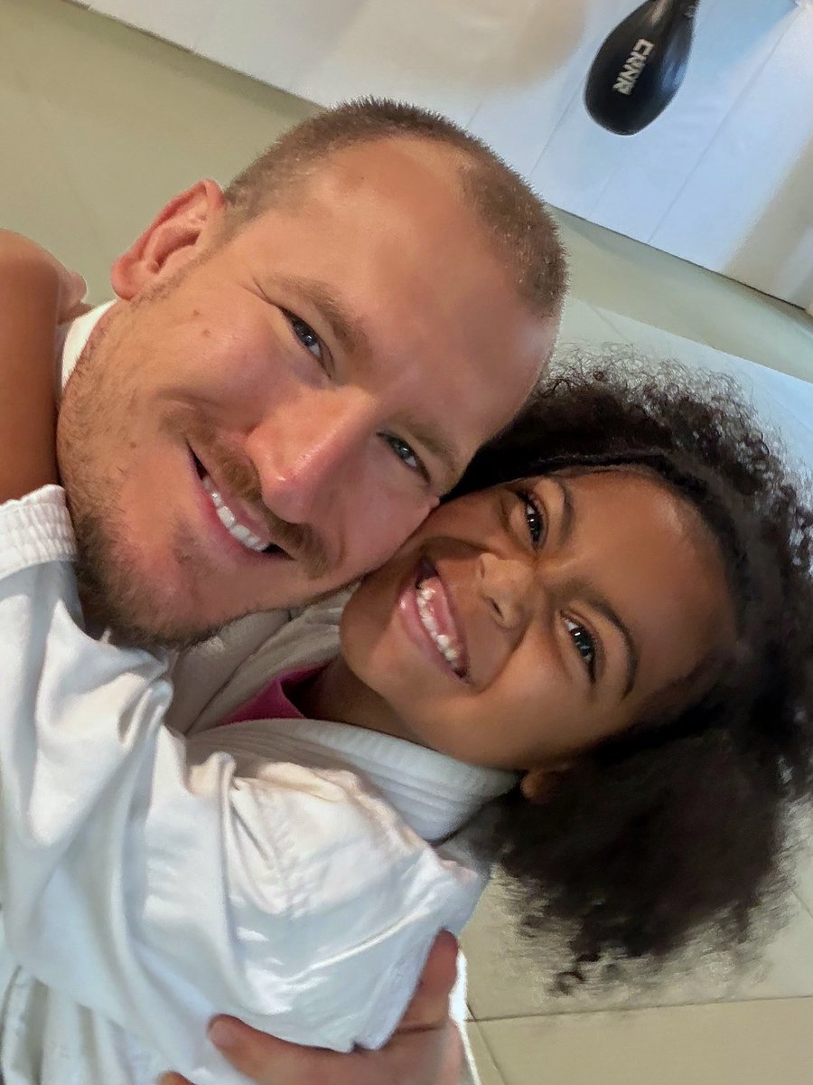 LEVEL_13's tweet photo. ๐ฅ Char just did her first full class this past weekend. Welcome to the cult my love
๐ https://t.co/4zIfLR01Ga
#brazilianjiujรญtsu #gooddadgang #jiujitsu #bjj #dadlife #girldad #bjjlifestyle #jiujitsulifestyle #ใใฉใธใชใขใณๆ่ก https://t.co/qXXVk95FfL