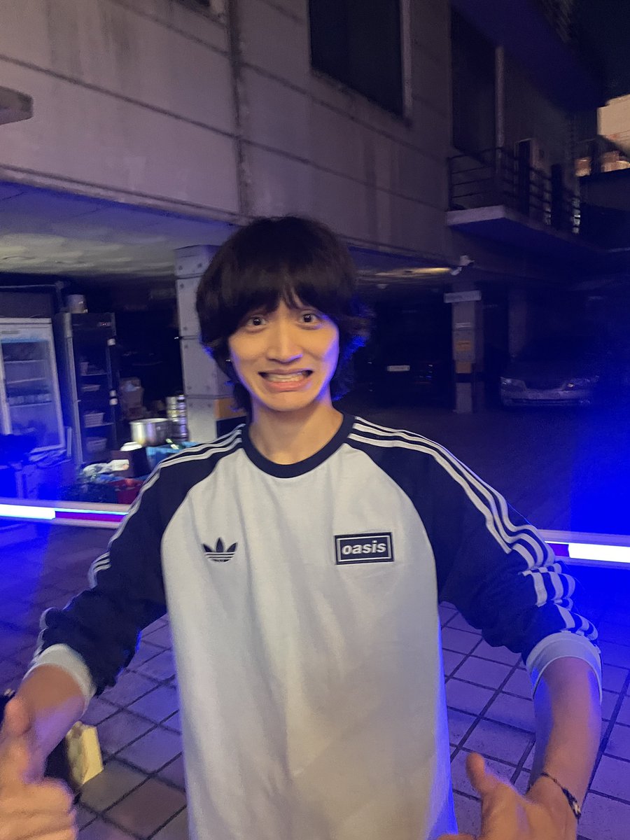 band_kyudo's tweet photo. 규도와 셀카 찍을 때 필수 코스 👍😬👍 https://t.co/Hj51US3Oih