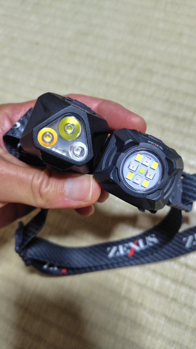Turi117's tweet photo. サブの古いヘッドライトが寿命なので、ZX-R30をサブにして新たにZX-R40を購入。レンズが付いているから遠くまで照らせそう。 https://t.co/ERZ0RScKoY
