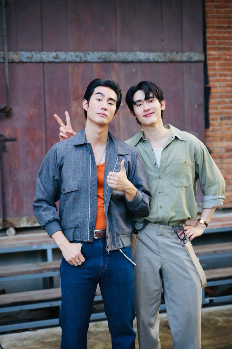 LoversGangsters's tweet photo. หงเสนคลุกฝุ่น Q37 วันนี้คุณเติมแป๋วแล้วอะยางงงงง

#LoversAndGangsters
#GMMTV 
@fforcejs @kasibook https://t.co/6CdO1sD5Tw