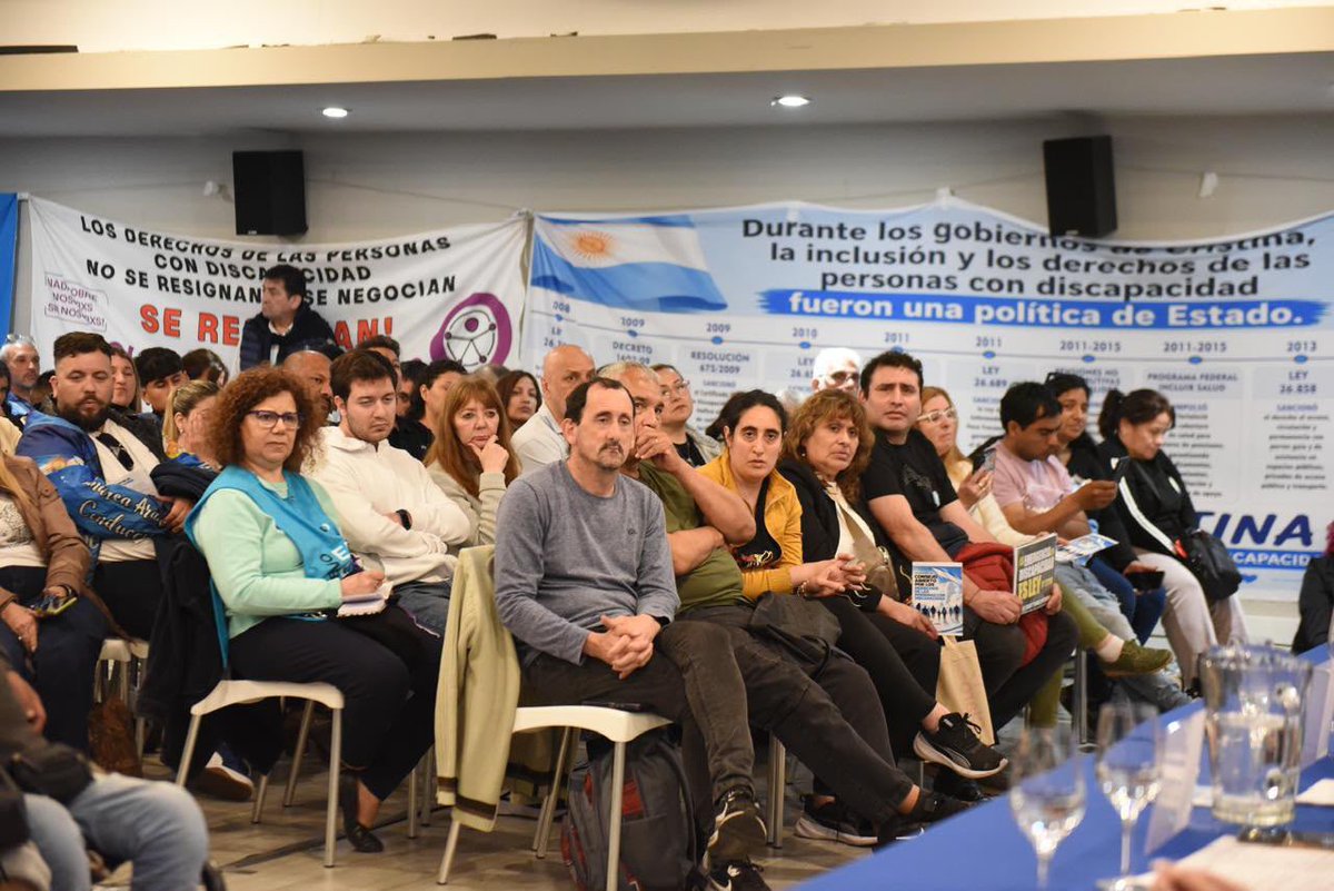 p_justicialista's tweet photo. CONSEJO ABIERTO POR LOS DERECHOS DE LAS PERSONAS CON DISCAPACIDAD

Lanzamos un nuevo espacio de encuentro, escucha y participación para construir una agenda federal que nos permita defender los derechos de las personas con discapacidad frente a las políticas del gobierno de Milei.

Ante un Gobierno nacional que incumple la ley y profundiza el ajuste, necesitamos más organización y trabajo colectivo para dar respuesta a las miles de familias que están sufriendo.