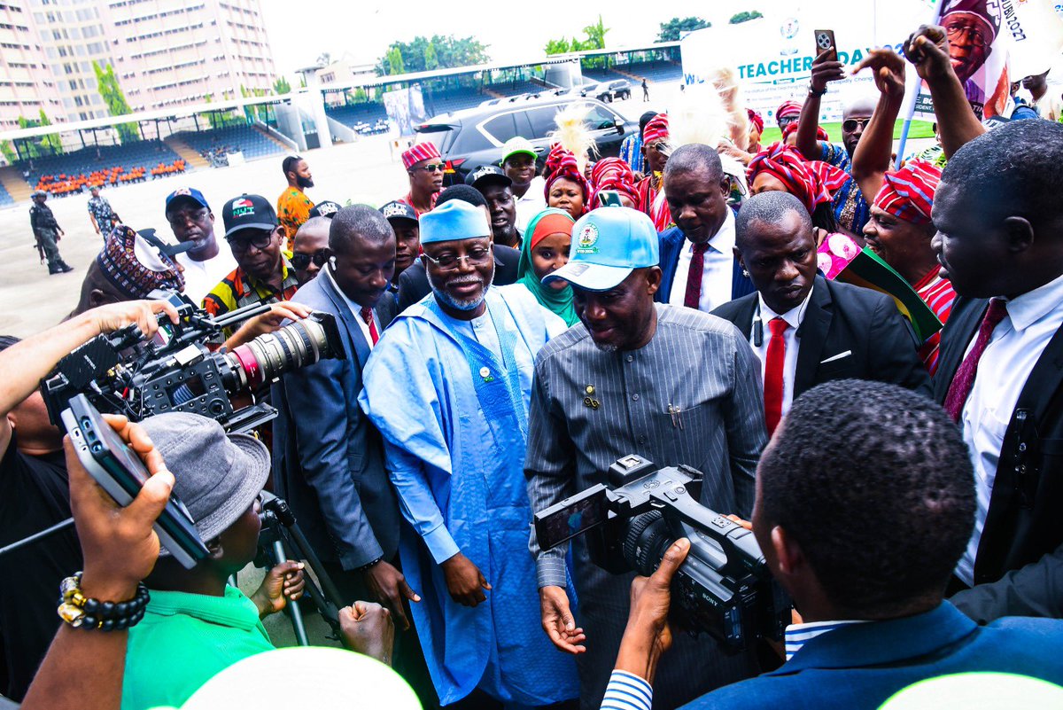 NigEducation's tweet photo. PRESS RELEASE

5/10/26

FG DEEPENS TEACHER REFORMS, NUT PLEDGES STRONGER PARTNERSHIP FOR PROFESSIONAL TRANSFORMATION

The Federal Government has reaffirmed its commitment to transforming Nigeria’s teaching profession through improved teacher welfare, continuous professional development, better working conditions, digital capacity-building and stronger recognition of excellence in teaching.

The Minister of Education, Dr. Maruf Tunji Alausa, stated this in Abuja at the 2026 World Teachers’ Day Commemoration and President’s Teachers’ and Schools’ Excellence Awards ceremony, held under the theme, “Protecting and Advancing the Status of the Teaching Profession in a Rapidly Changing World.”

Alausa described teachers as central to Nigeria’s human capital development and said the Federal Government, under President Bola Ahmed Tinubu’s Renewed Hope Agenda, would strengthen teacher preparation, digital competencies, professional development and working conditions.

The Minister of State for Education, Prof. Suwaiba Sa’id Ahmad, called for sustained investment in digital literacy, innovative pedagogy, teacher welfare and professional recognition.

The NUT, through Deputy National President Elder Comrade Kizito Kalu, pledged continued partnership with government and stakeholders, while calling for improved welfare, teaching resources, digital skills, recruitment and retention.

A major highlight was the digitalised PTSEA selection process, designed to strengthen transparency, accountability and public confidence. Awards recognised outstanding teachers, administrators, schools and contributions to education.

https://t.co/WFrtWSyCg1

Boriowo Folasade
Director, Press and Public Relations