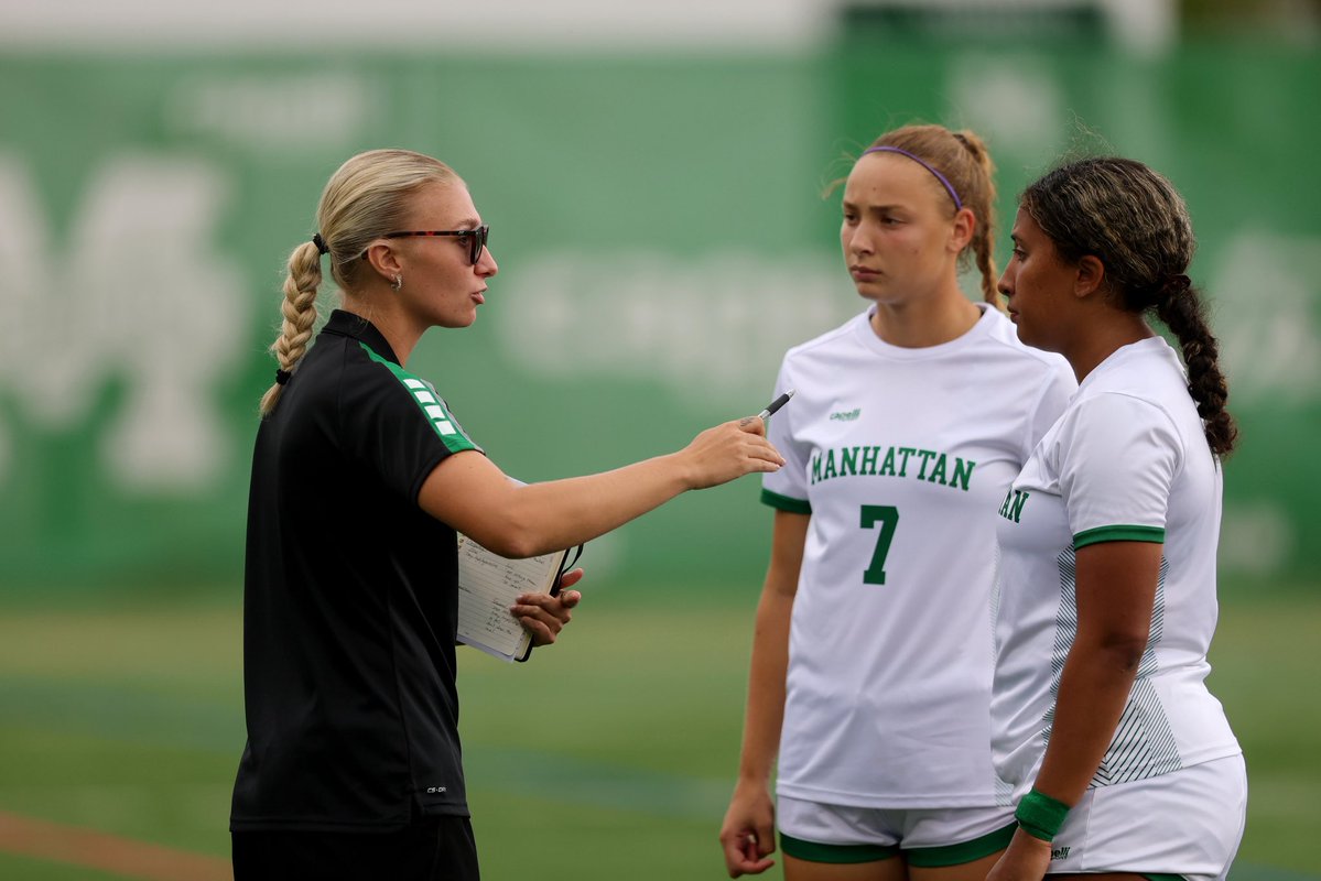 JaspersWSOC's tweet photo. ππππ’π¨π§ππ₯ ππ¨πππ‘ππ¬ πππ² π
Thank you to our own Coach Lawler and Coach Watt for all that you do βΌοΈ
We wouldnβt be the Jaspers we are without you π
#GoJaspers | #AllTogetherNow π’βͺοΈ https://t.co/q7rZiedHIs