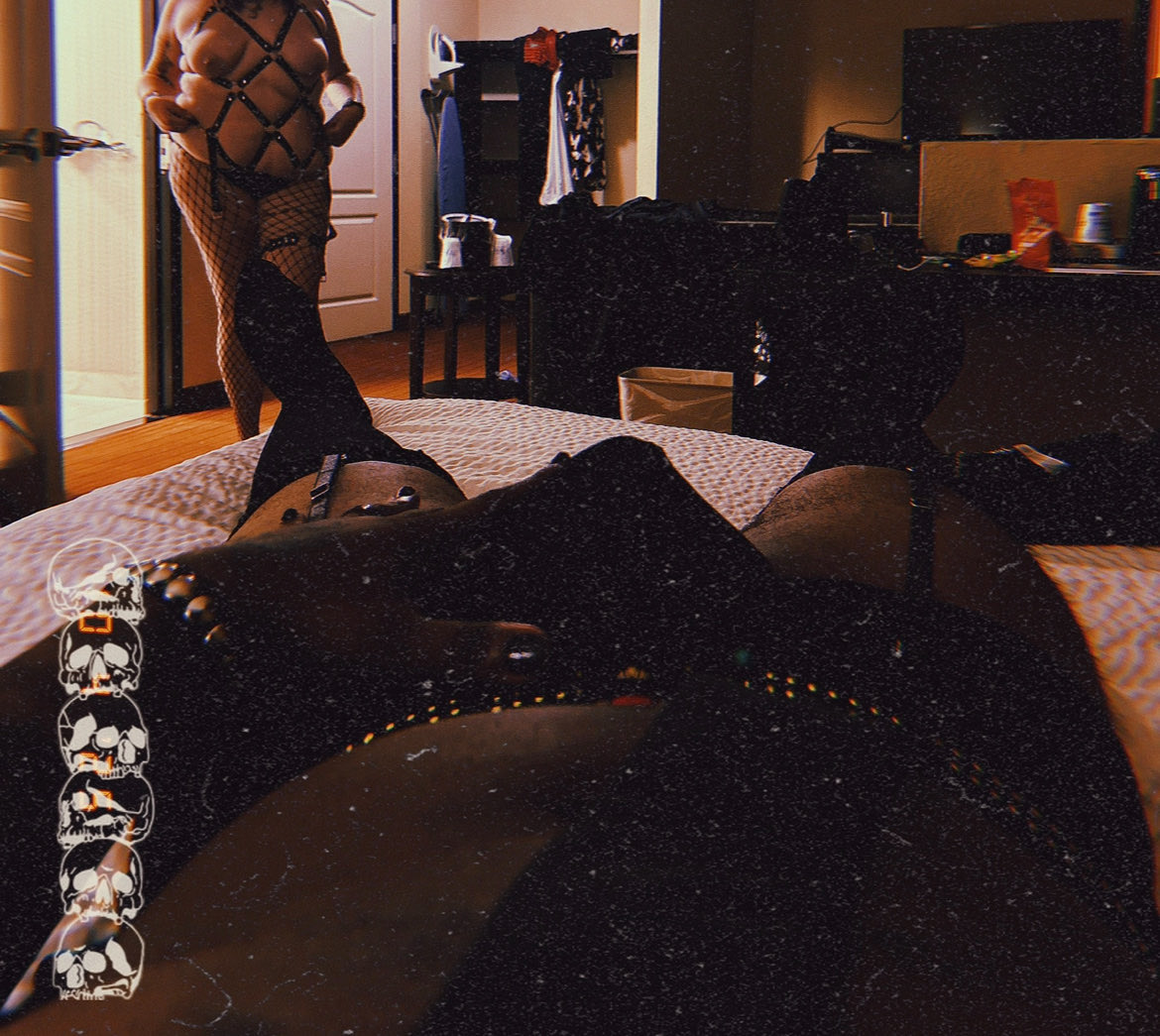 urfavvampsage's tweet photo. need to make another trip to infliction hall soon… https://t.co/HrG379eKjq https://t.co/K5CGHexFSL