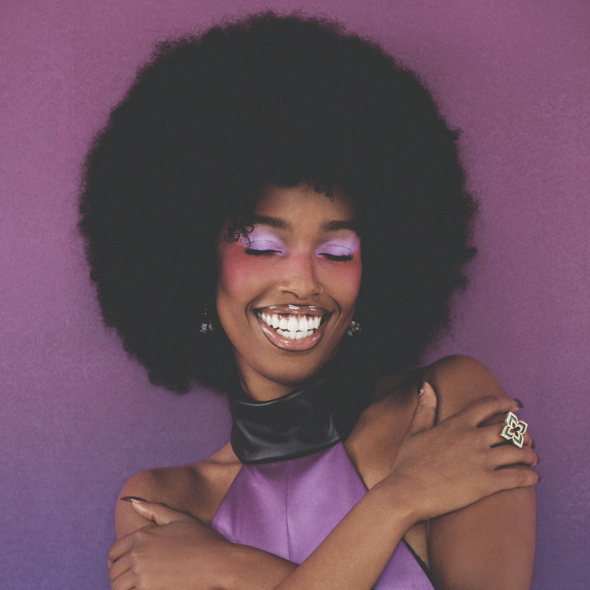 young_'s tweet photo. John Glacier is back with her new track ‘Lights’: out now 💖  “So happy that it’s finally here!!! Let’s shine this one bright” - John Glacier

Listen: https://t.co/6IaHfUTfkA https://t.co/wv8ehA6mYz