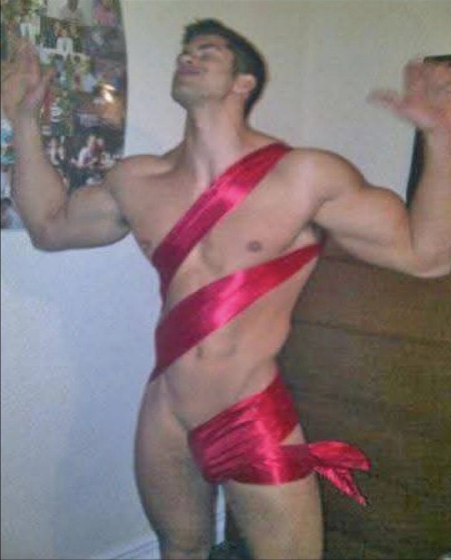 _Tiny_Tina_'s tweet photo. As gambit isnt getting a Halloween skin im expecting this for his  Christmas skin as an apology https://t.co/4i35ukE8pz