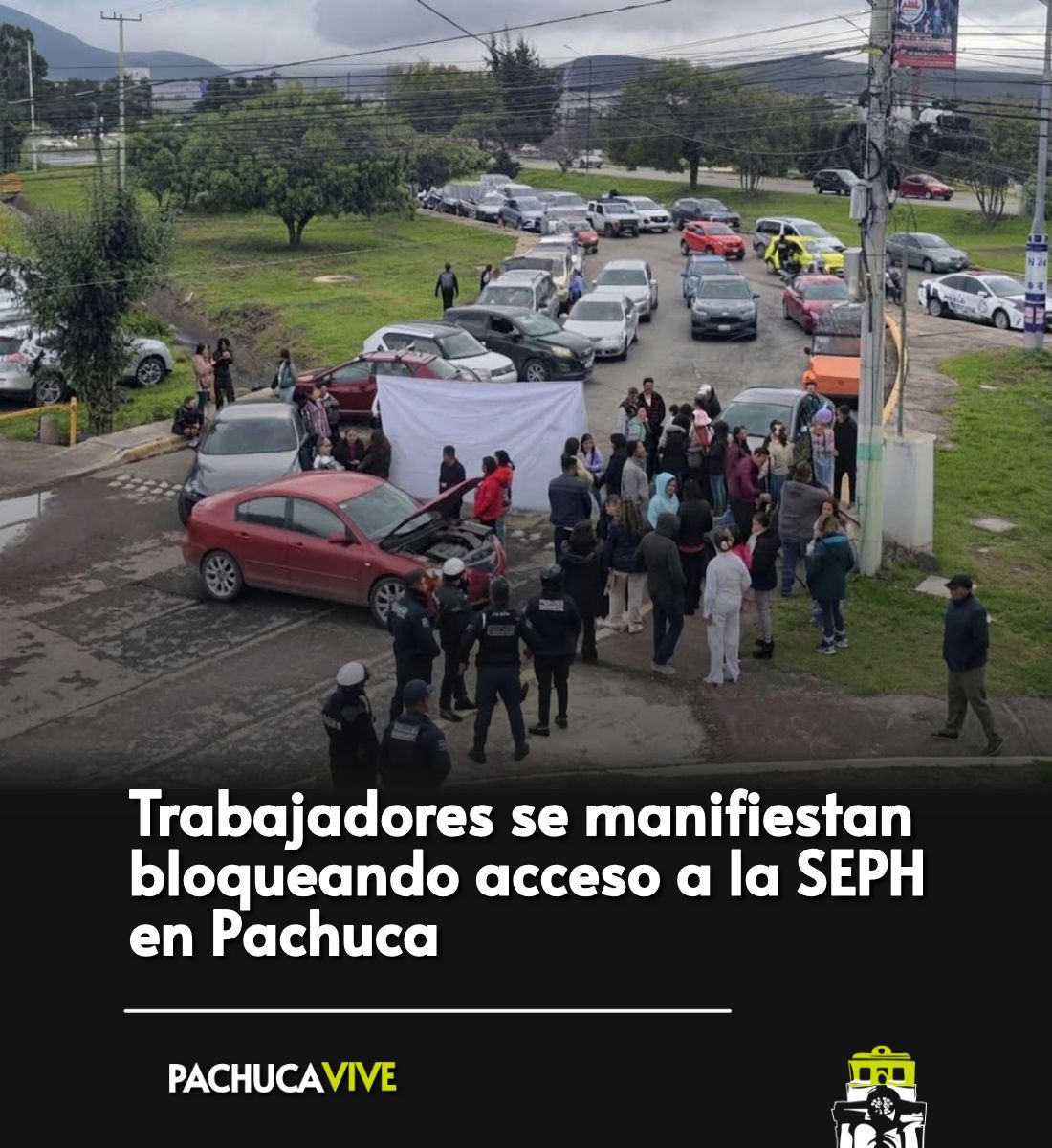 PachucaVIVE's tweet photo. ➟ https://t.co/ubu3GLOMbX ⚠️ Tensión laboral frena la actividad en la SEPH: trabajadores exigen respuestas con bloqueos en Pachuca https://t.co/vNnjuPkABH