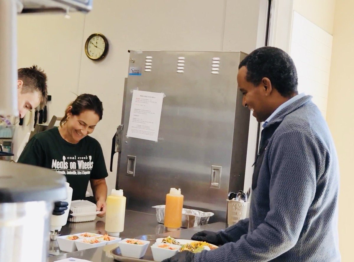 RepJoeNeguse's tweet photo. Grateful to join yesterday afternoon the incredible staff &amp; volunteers at the Coal Creek Meals on Wheels in serving meals to folks in Lafayette. 

Given all the challenges we face, finding ways to support our community is more important than ever. https://t.co/NpHyZzcwYw