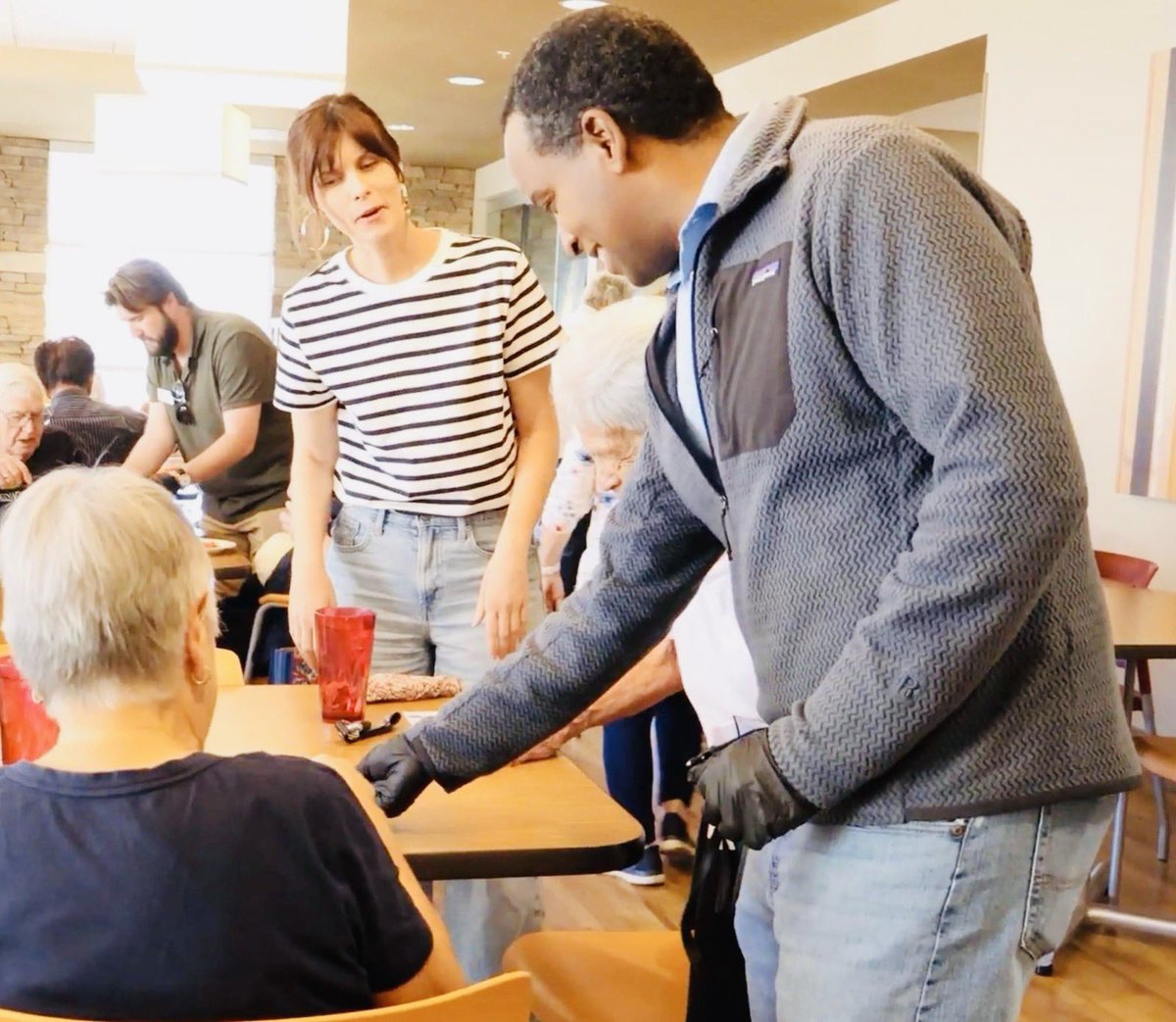 RepJoeNeguse's tweet photo. Grateful to join yesterday afternoon the incredible staff &amp; volunteers at the Coal Creek Meals on Wheels in serving meals to folks in Lafayette. 

Given all the challenges we face, finding ways to support our community is more important than ever. https://t.co/NpHyZzcwYw