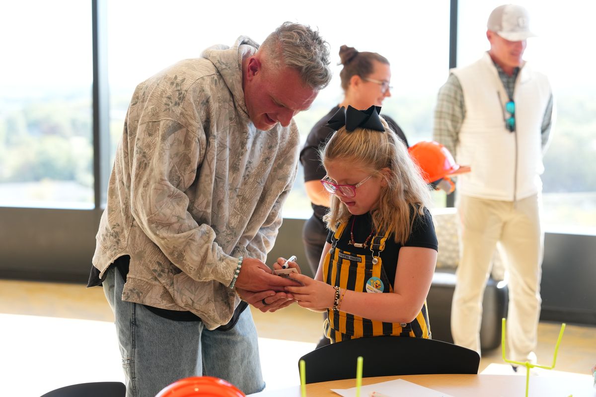 ESPNFrontRow's tweet photo. Beyond the Hawkeye Wave 💛

Before @CollegeGameDay took the stage in Iowa City last weekend, members of the crew visited @UIchildrens

The experience sparked powerful reflections from the team &amp; a $1M donation from @PatMcAfeeShow

More on the visit: https://t.co/wK45gAH1x3 https://t.co/lUiIbEotvj