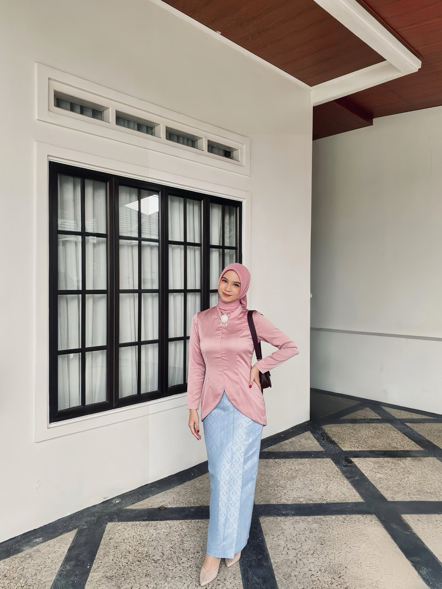 amazaraaaa's tweet photo. cantik, oke, mantep. https://t.co/w7tiF3wrBQ